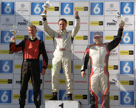 Anden sejr denne weekend til Claus Christensen, og igen foran Michael Christensen (tv) og Jacob Kristensen (th).